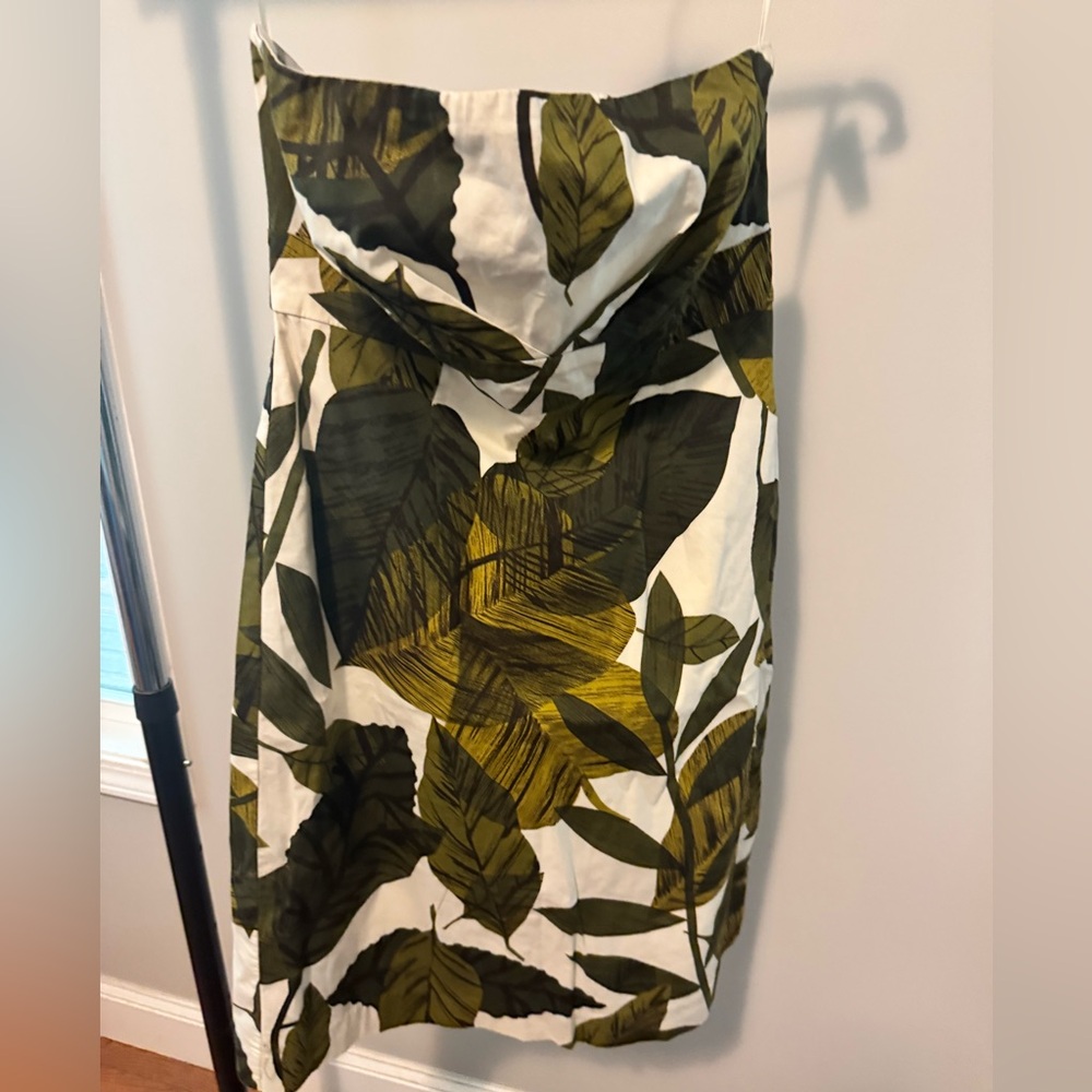 New York & Company Green Leaf Print Dress